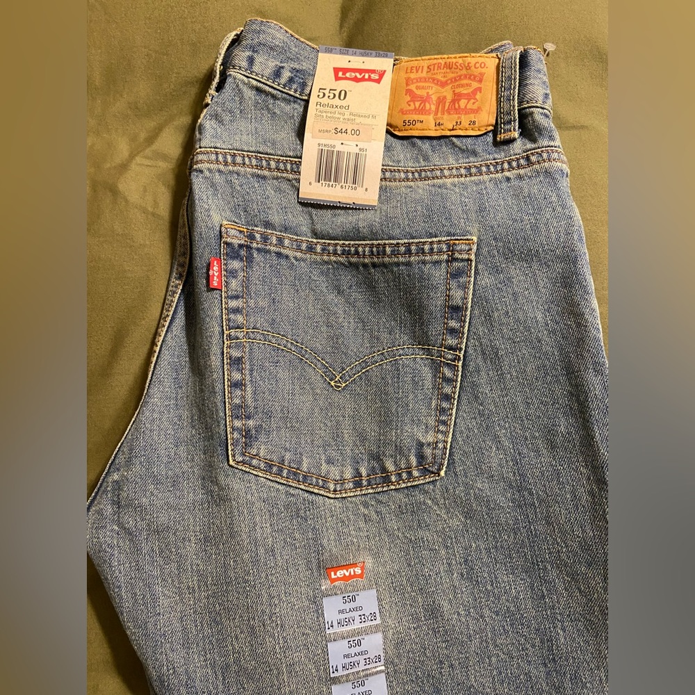 Levi’s 550 relaxed Straight leg 33x28 or 14 Husky 5 pocket